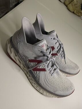 New Balance Mens Fresh Foam 1080 V10 Gray Running Shoes Sneakers Size  11